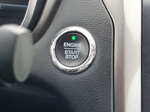 Used 2019 Ford Fusion SE AWD/4WD image 24