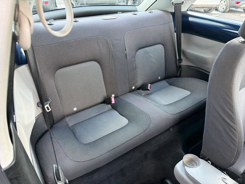 Used 2004 Volkswagen Beetle GL image 11