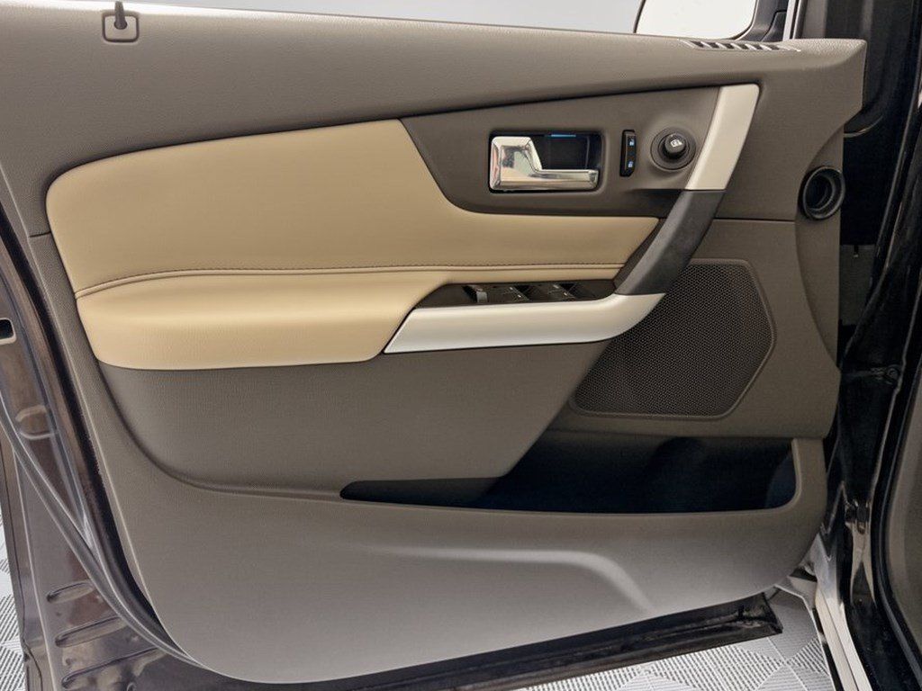 Used 2013 Ford Edge Limited FWD image 14