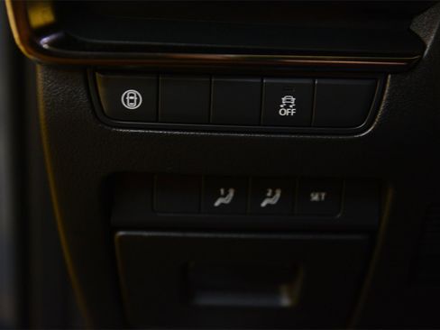 Used 2020 MAZDA MAZDA3 Hatchback w/ Premium Package image 13