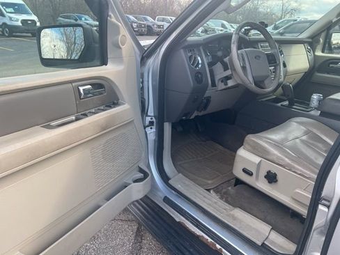 Used 2011 Ford Expedition EL XLT image 11