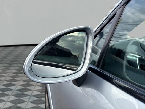 Used 2017 Porsche Cayenne Platinum Edition image 24