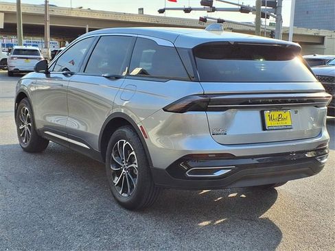 New 2026 Lincoln Nautilus Premier image 4