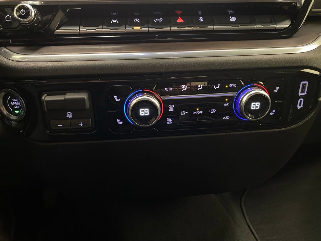 Used 2025 GMC Sierra 1500 SLT AWD/4WD image 20