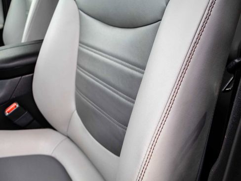 Certified 2020 Toyota RAV4 Limited image 18