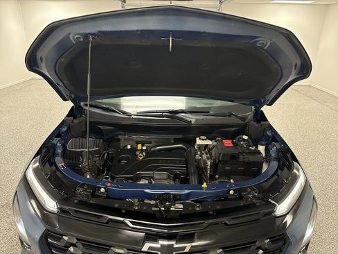 Used 2025 Chevrolet Equinox LT w/ Convenience Package II image 16