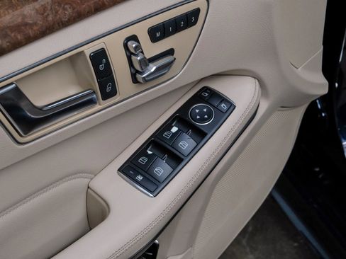 Used 2014 Mercedes-Benz E 350 4MATIC Sedan image 42