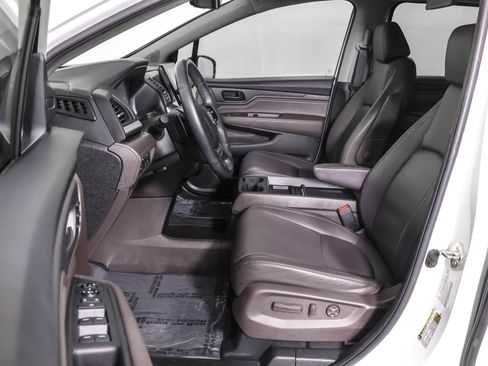 Used 2020 Honda Odyssey Touring image 5