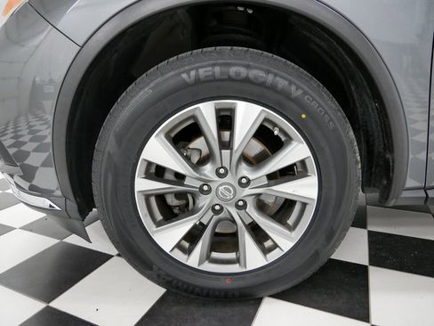 Used 2017 Nissan Murano S image 9