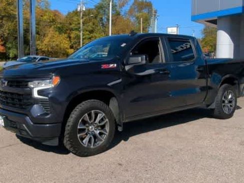 Certified 2022 Chevrolet Silverado 1500 RST image 4