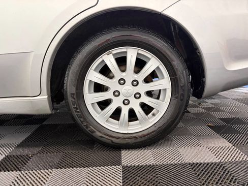 Used 2012 Mitsubishi Galant FE image 23