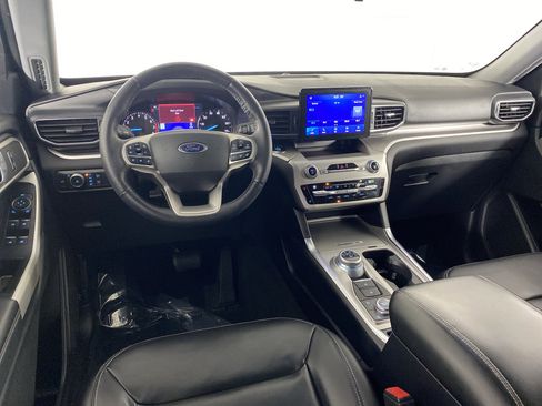 Used 2021 Ford Explorer XLT w/ Equipment Group 202A image 38