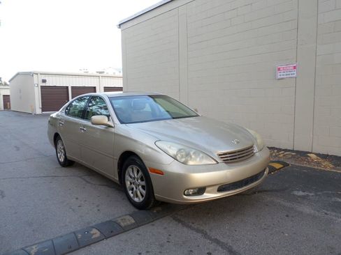 Used 2003 Lexus ES 330 image 2