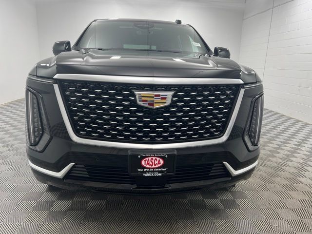 Used 2026 Cadillac Escalade Luxury w/ LPO, Floor Liner Package AWD/4WD image 3