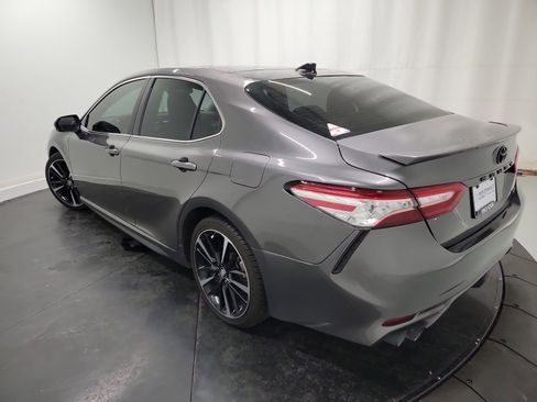 Used 2020 Toyota Camry XSE image 6