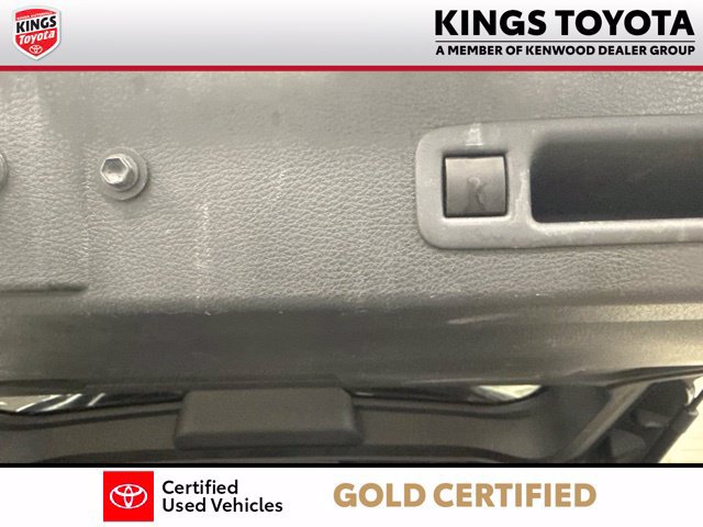 Certified 2025 Toyota Sienna LE FWD image 17