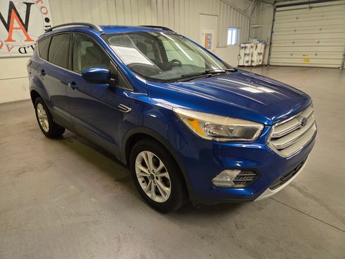 Used 2018 Ford Escape SE FWD image 10