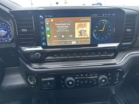 Used 2022 Chevrolet Silverado 1500 ZR2 w/ Technology Package image 30