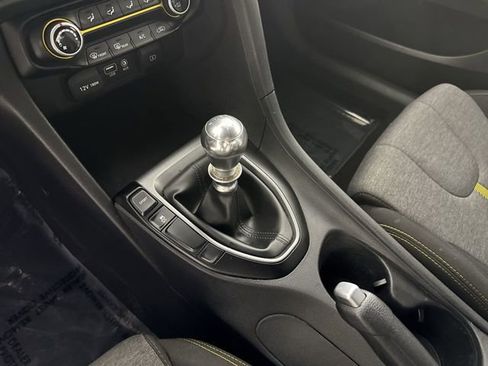 Used 2020 Hyundai Veloster Turbo R-Spec image 17