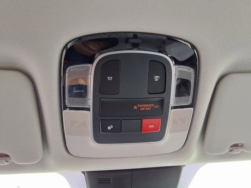 Used 2025 Hyundai Tucson SE image 23