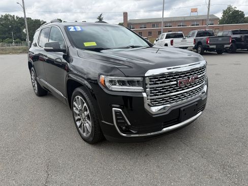 Used 2023 GMC Acadia Denali w/ Denali Ultimate Package AWD/4WD image 16