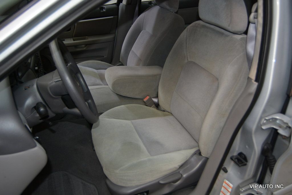 Used 2004 Mercury Sable GS FWD image 8