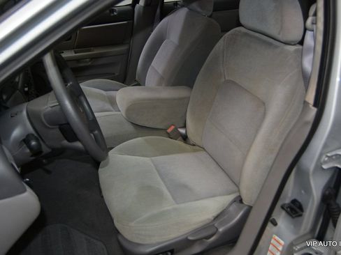 Used 2004 Mercury Sable GS FWD image 8