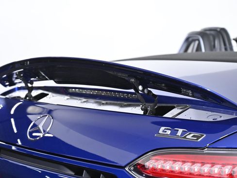 Used 2018 Mercedes-Benz AMG GT C image 9