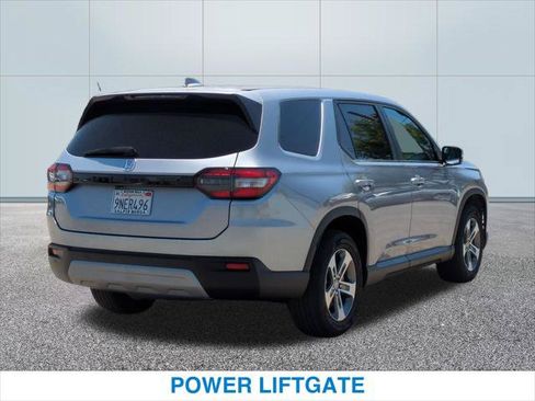 Certified 2025 Honda Pilot EX-L image 7