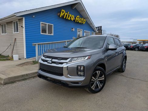 Used 2024 Mitsubishi Outlander Sport ES image 1