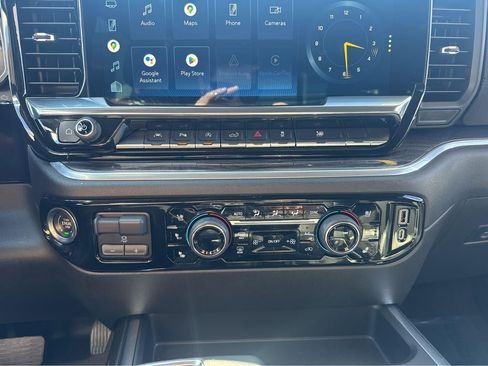 Used 2022 Chevrolet Silverado 1500 LTZ w/ Technology Package AWD/4WD image 23