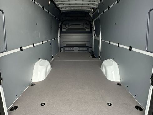 New 2025 Mercedes-Benz Sprinter 2500 image 11