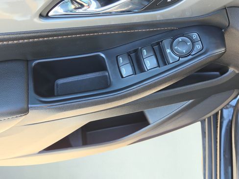 Used 2021 Chevrolet Traverse LS w/ LPO, Blackout Package AWD/4WD image 55