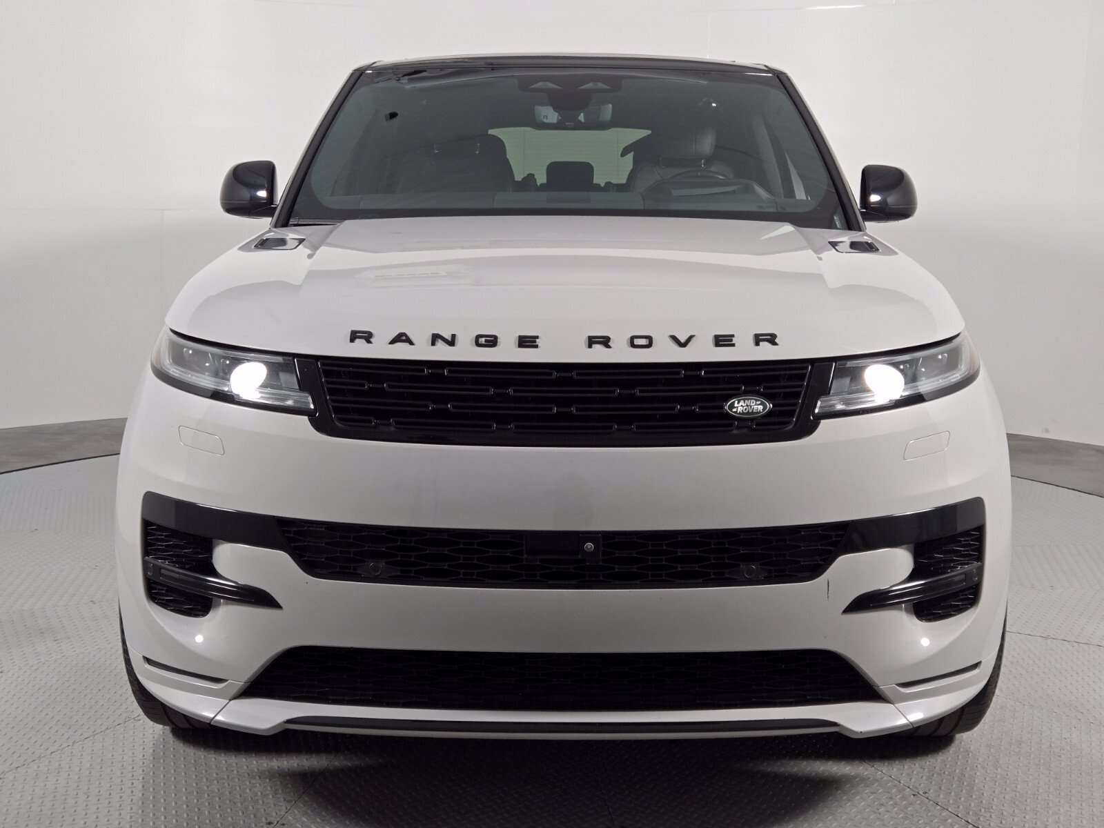 Used 2024 Land Rover Range Rover Sport Dynamic SE AWD/4WD image 8