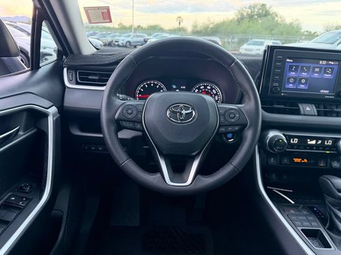 Used 2021 Toyota RAV4 XLE w/ Convenience Package AWD/4WD image 8