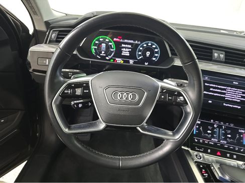 Used 2024 Audi Q8 e-tron Premium Plus AWD/4WD image 10