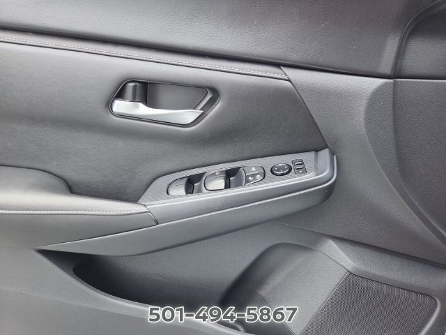 Used 2024 Nissan Sentra SV FWD image 24
