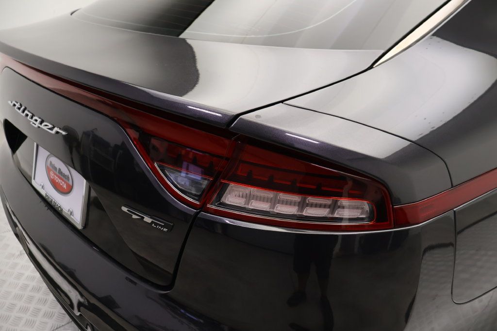 Used 2022 Kia Stinger GT-Line w/ Sun & Sound Package RWD image 9