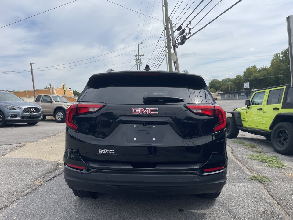 Used 2021 GMC Terrain SLE w/ Driver Convenience Package FWD image 5