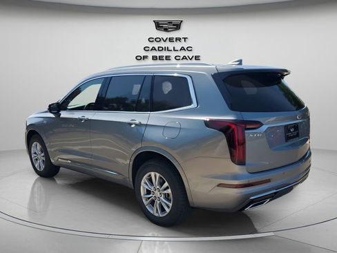 New 2025 Cadillac XT6 Luxury image 7