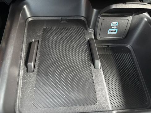 New 2025 Ford Bronco Badlands image 33