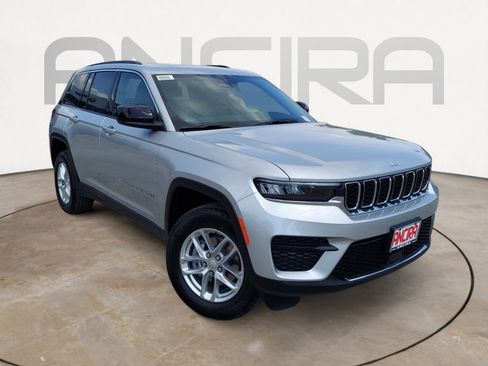 New 2026 Jeep Grand Cherokee Laredo X RWD image 4