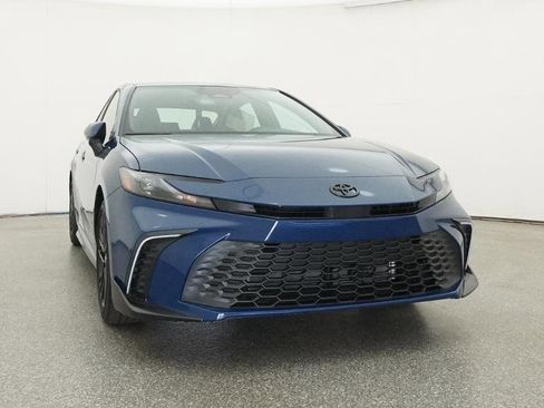 New 2026 Toyota Camry SE FWD image 8