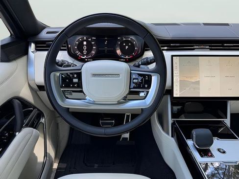 New 2026 Land Rover Range Rover Long Wheelbase SE AWD/4WD image 10