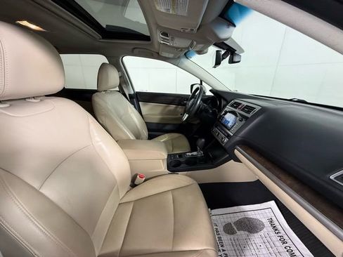 Used 2017 Subaru Outback 2.5i Limited image 34