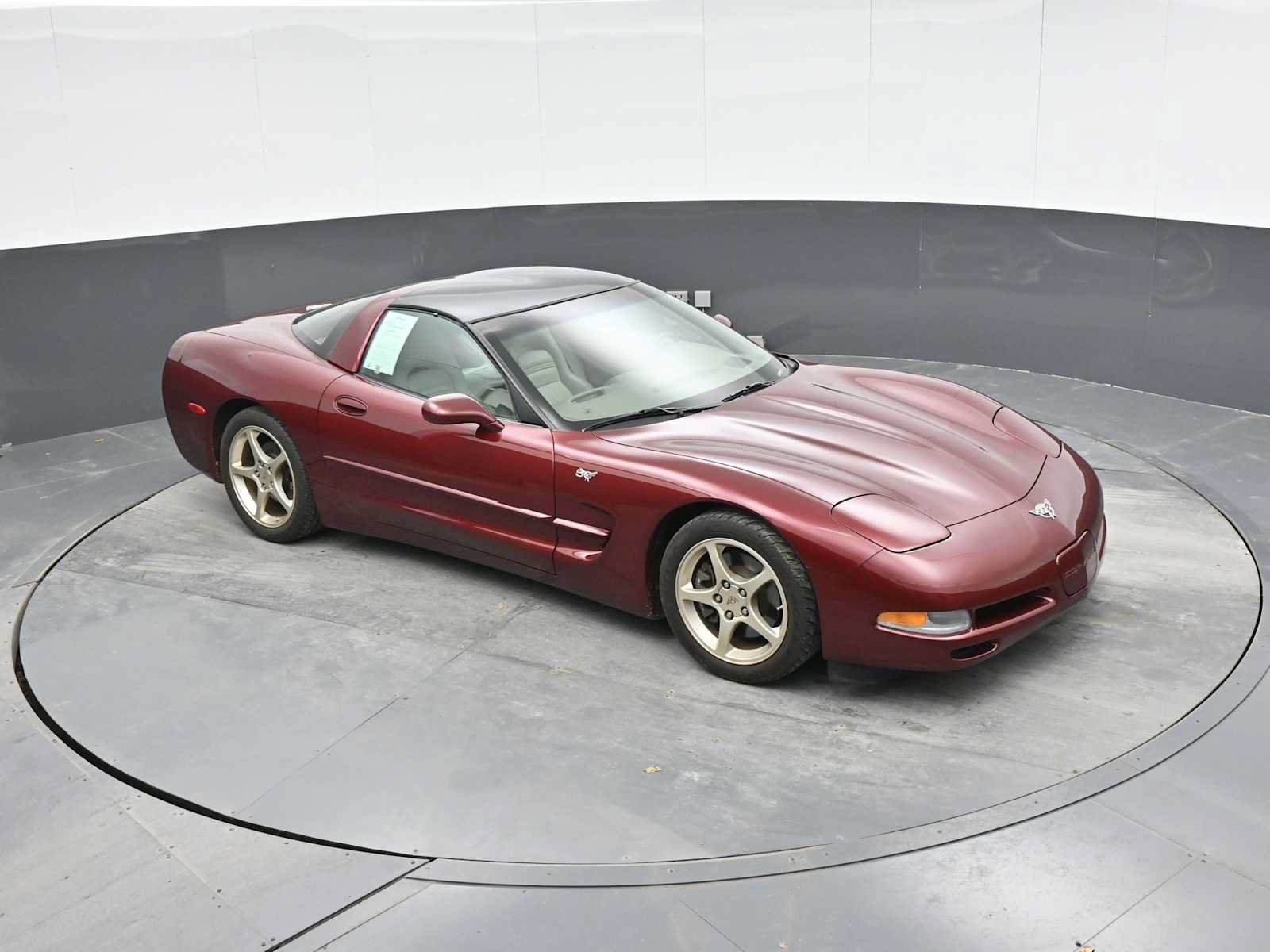 Used 2003 Chevrolet Corvette Coupe w/ Preferred Equipment Group RWD image 18