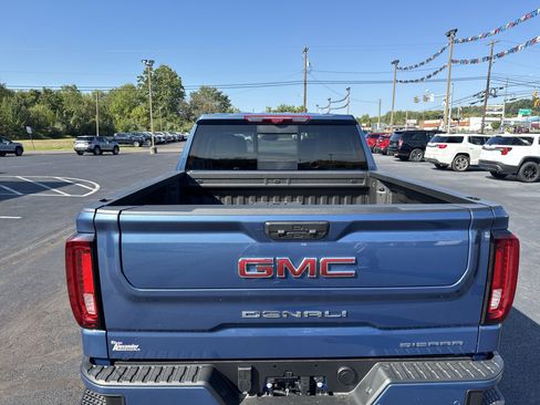 New 2025 GMC Sierra 1500 Denali w/ Technology Package image 4