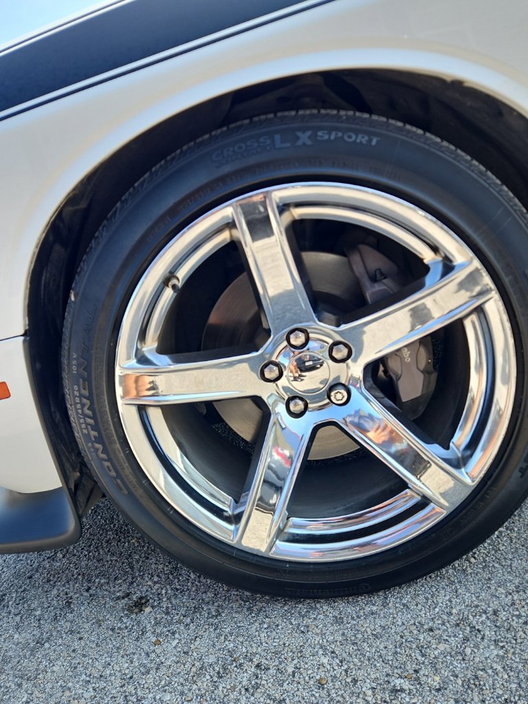 Used 2022 Dodge Challenger R/T Scat Pack w/ T/A Package RWD image 9