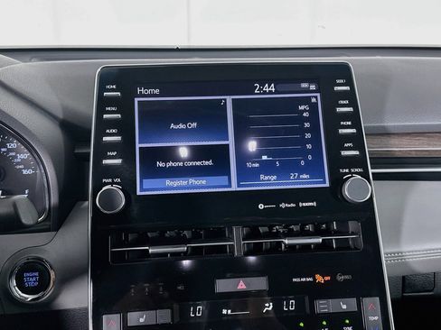 Used 2020 Toyota Avalon XLE FWD image 21
