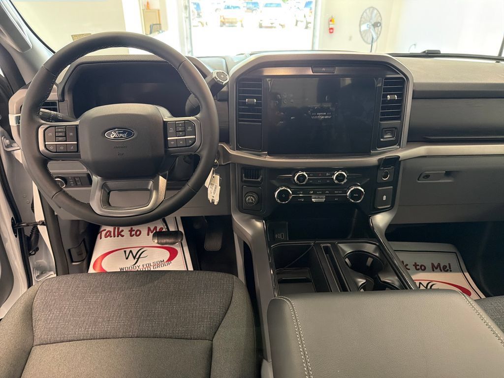 New 2026 Ford F150 XLT w/ XLT Chrome Appearance Package RWD image 15